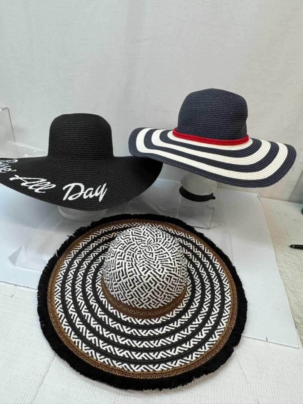 6 Womans Summer Straw Fashion Hats- Wide Brims- - Picture 2 of 16